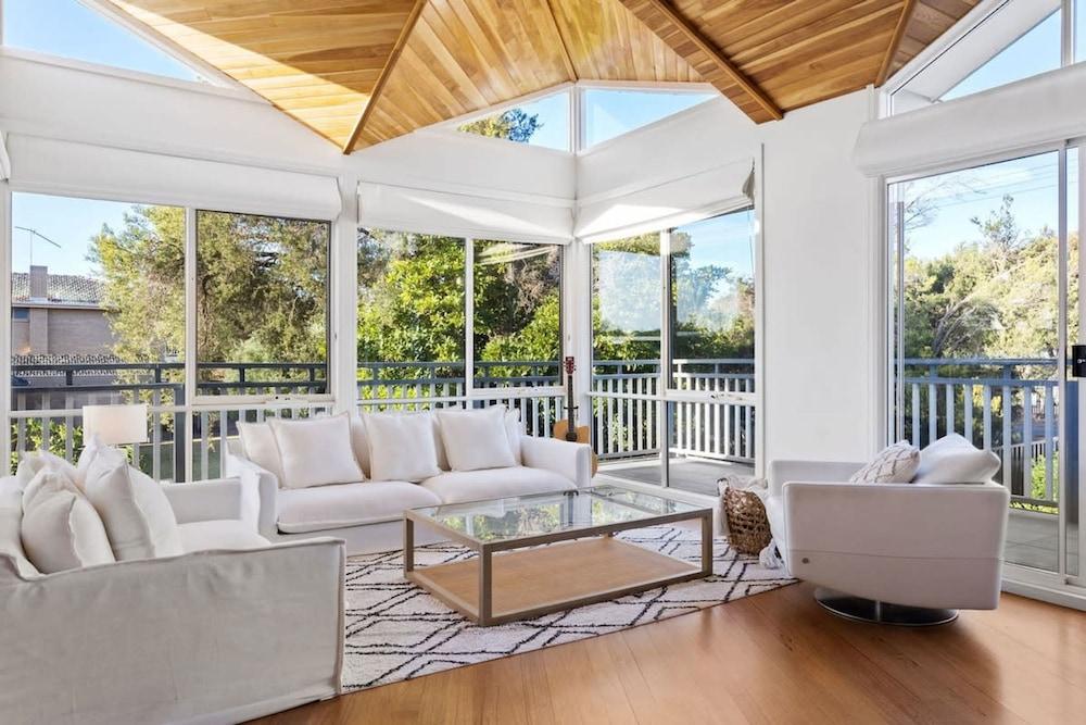 Blairgowrie Beachside Retreat Solar Heated Pool