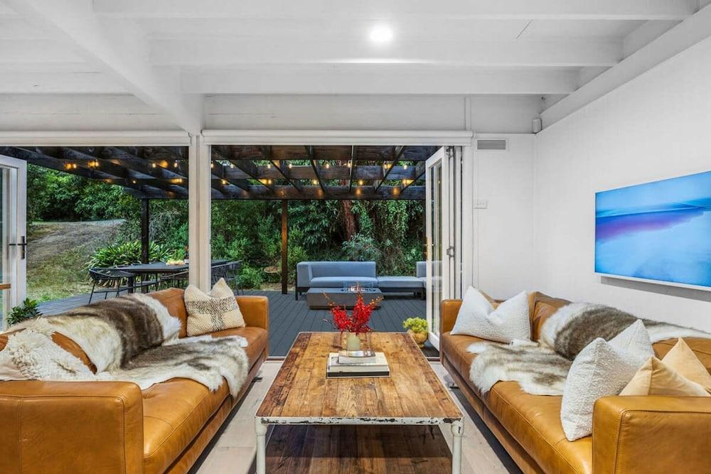 The Coast Country Cottage