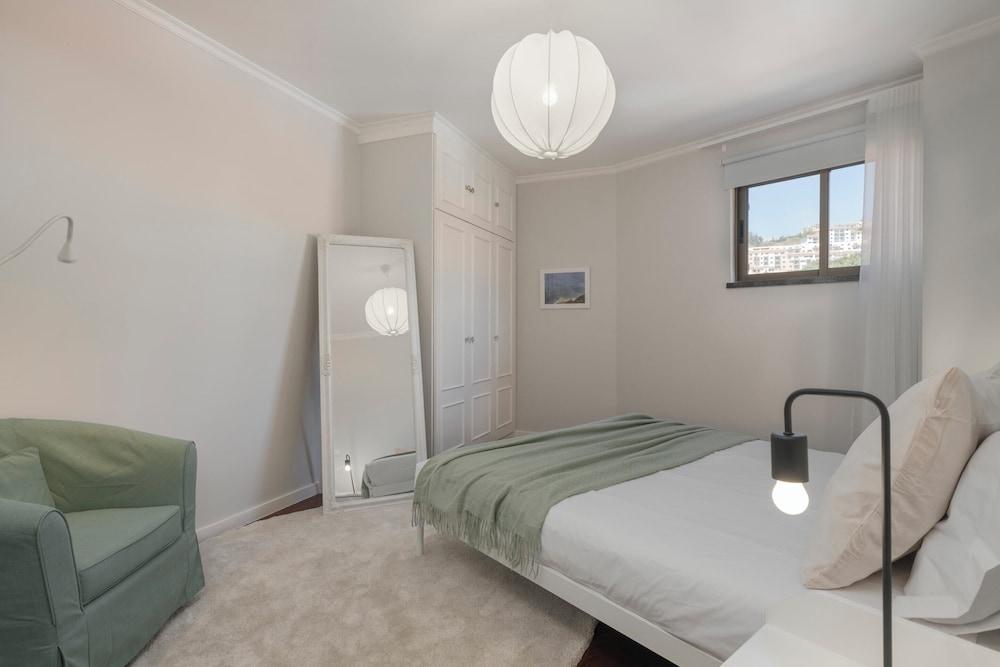 Caniço VII - Desertas View