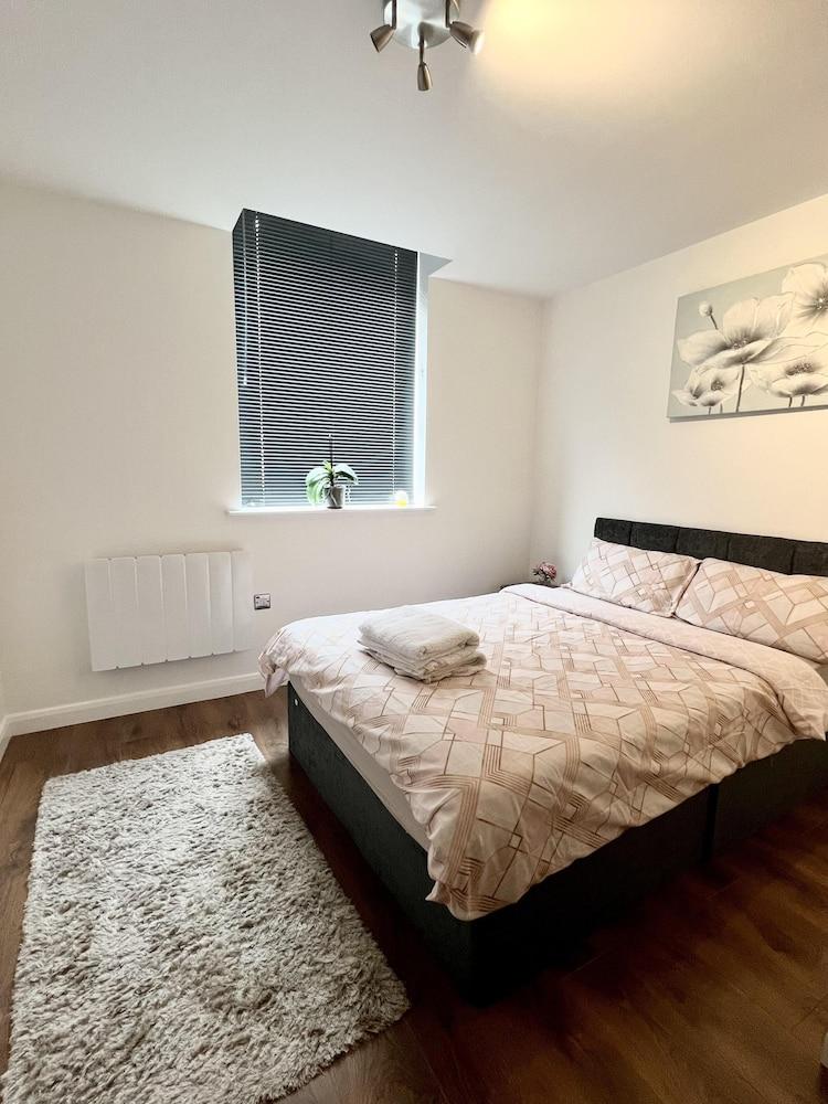 Captivating 2-bed Apartment in Bedford