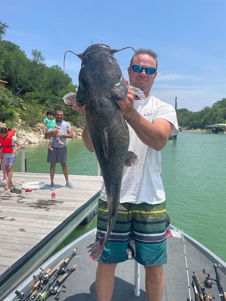 New Best Location Spectacular Views Dock Arcade