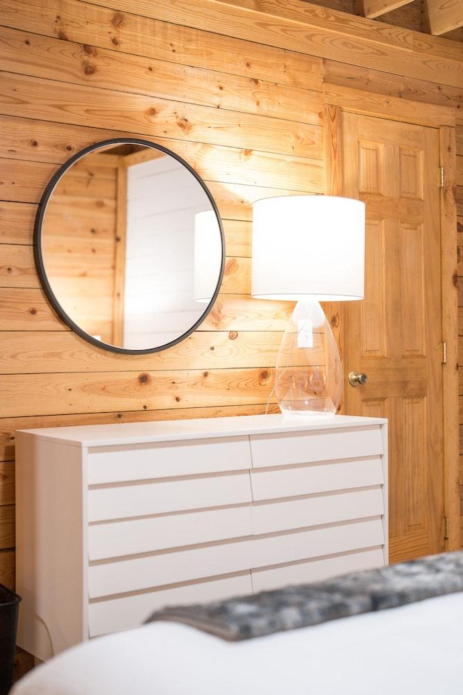 Red Feather Cabins 320