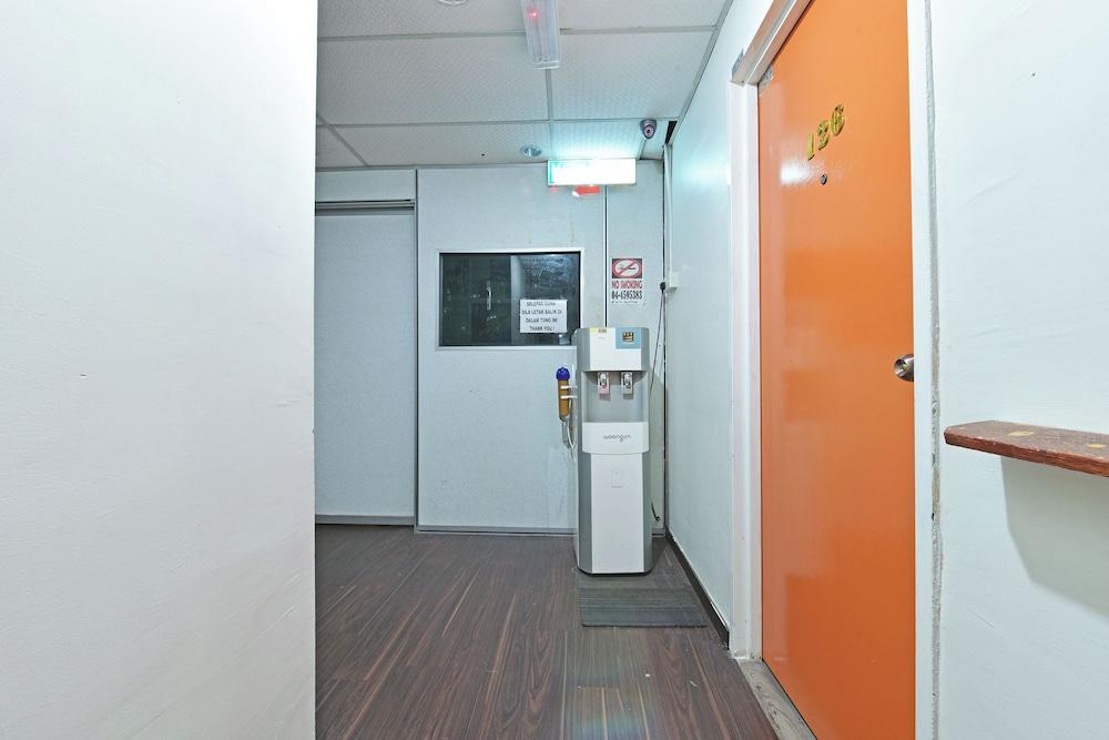 OYO 90846 Hotel Akasia