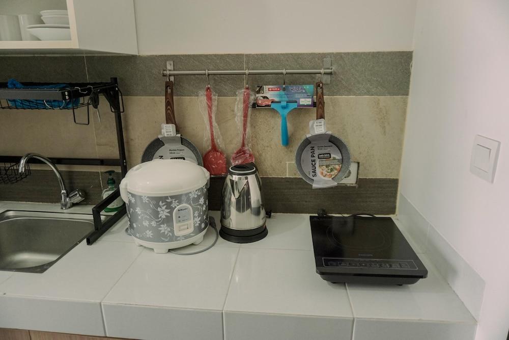 Comfortable And Nice Studio At Casa De Parco Apartment