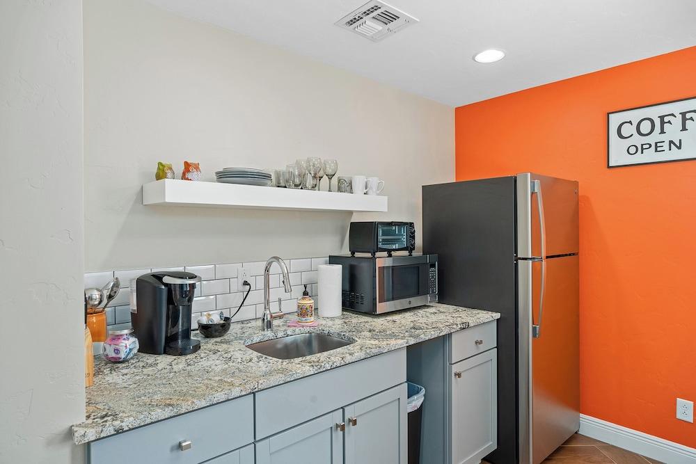 Bell Haus With Hot Tub