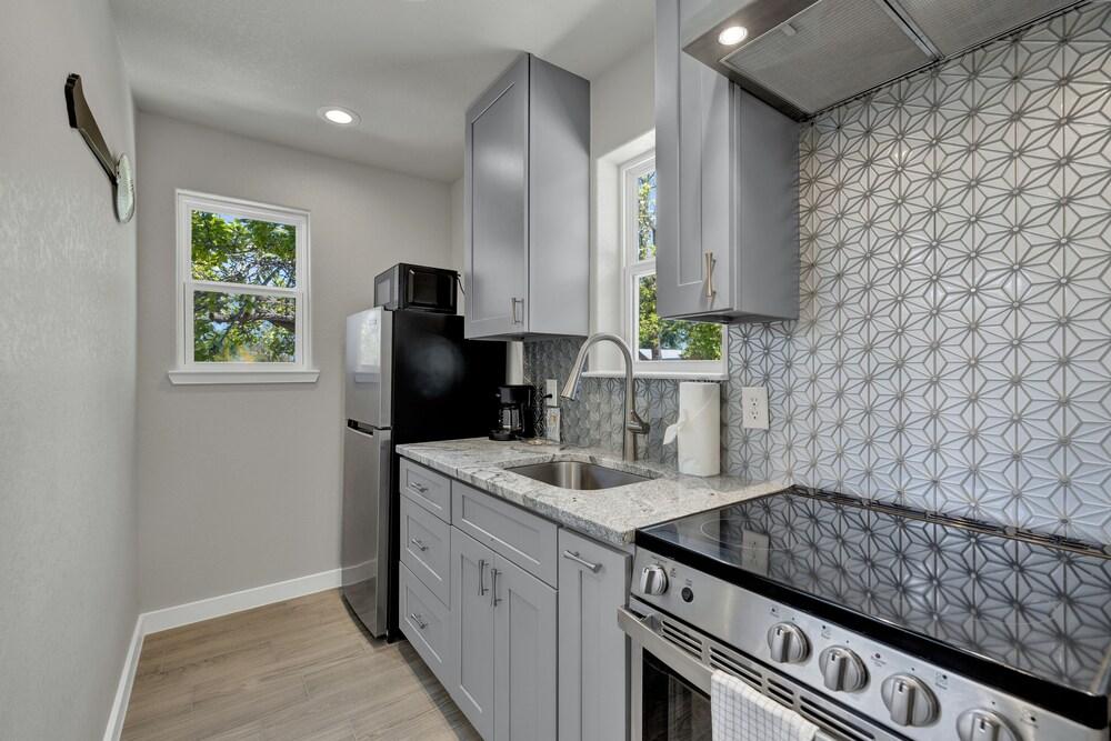 Yellow Door Casita-10 Min to Main St!