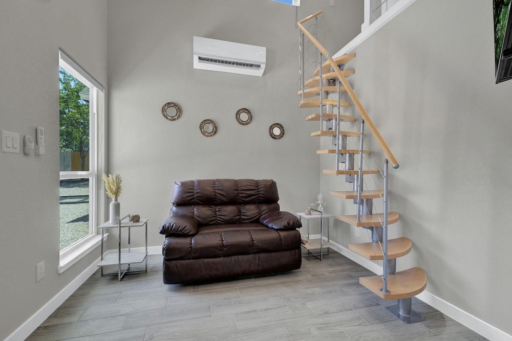 Yellow Door Casita-10 Min to Main St!