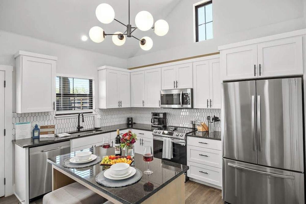 Fred's Joint With Hot Tub