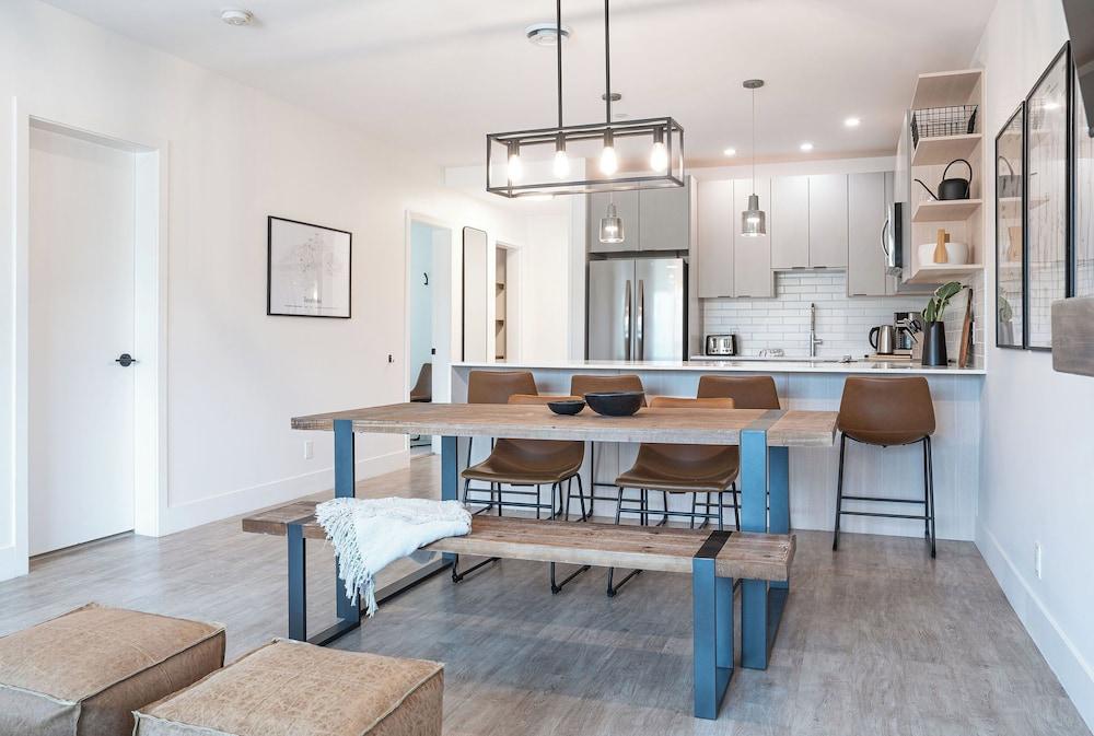 Glades and Green by Revelstoke Vacations