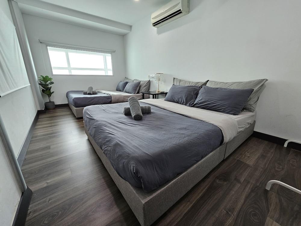 Maritime Suites by The Only Bnb