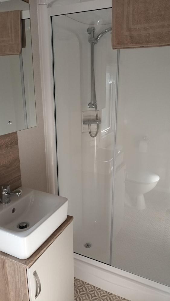 Project Binka - Luxury Caravan / Lodge 2 Bedrooms