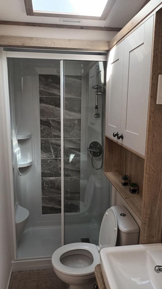 Project Binka - Luxury Caravan / Lodge 2 Bedrooms