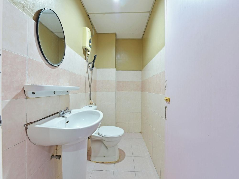 OYO 90853 New Soho Hotel