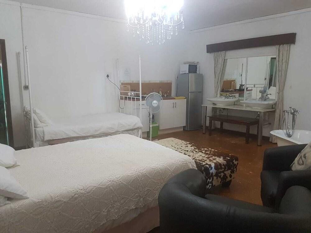 Mulberry Lane Suites