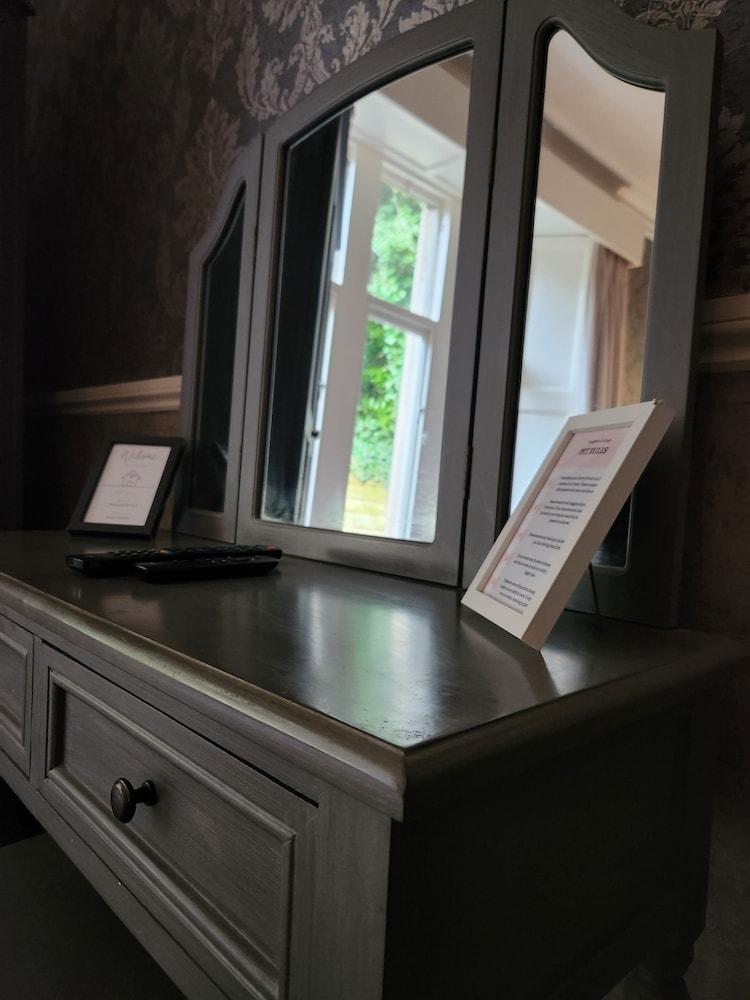 Mulgrave Country Cottage