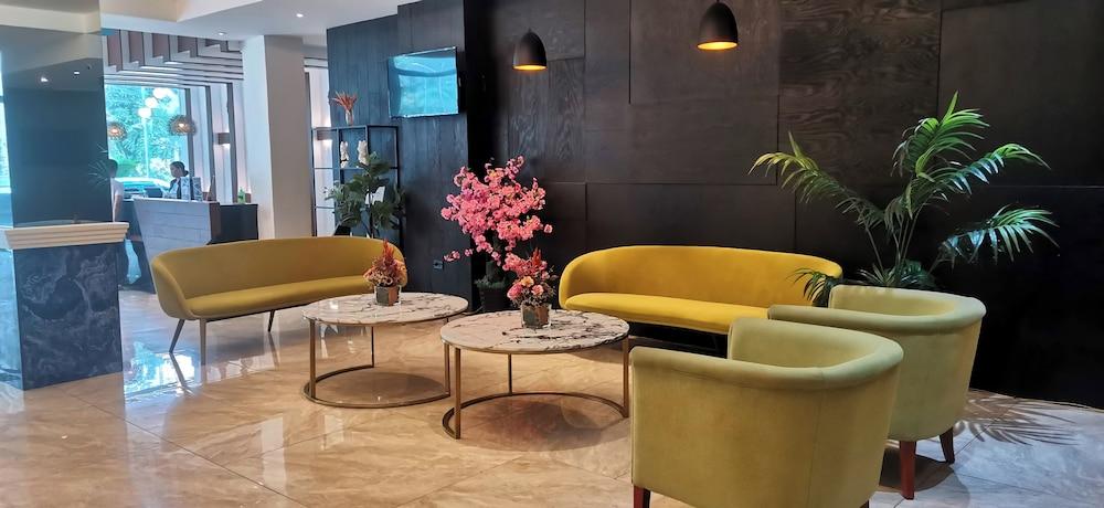 Sunday Hevea Hotel and Resort