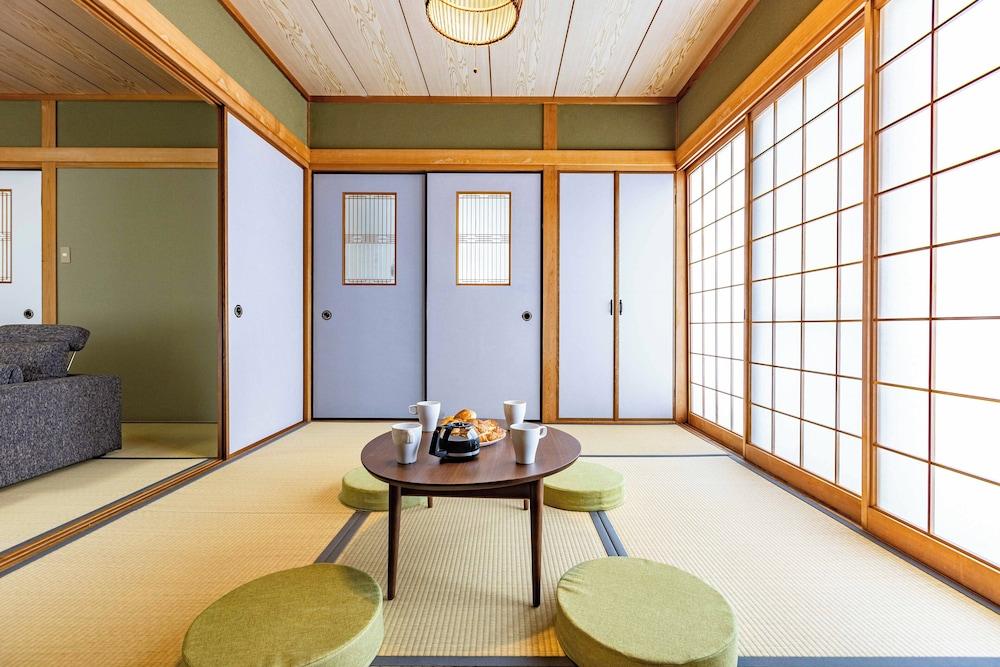 Azami Ann Maisonette