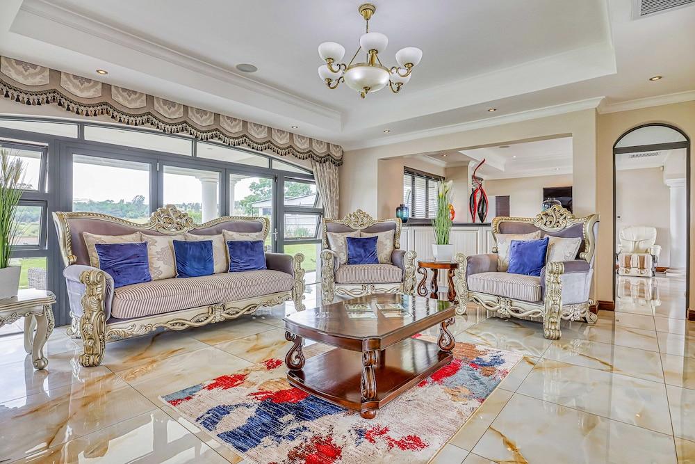 Villa Tasha Luxury suites