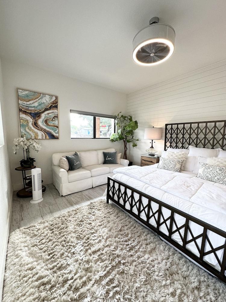 Eagles Landing Lodge Private Suites and Group Lodging