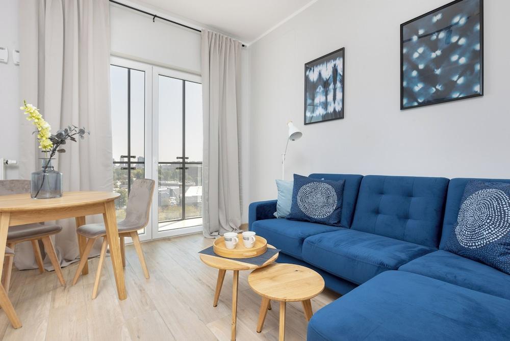 Modern Apartment Wola by Renters