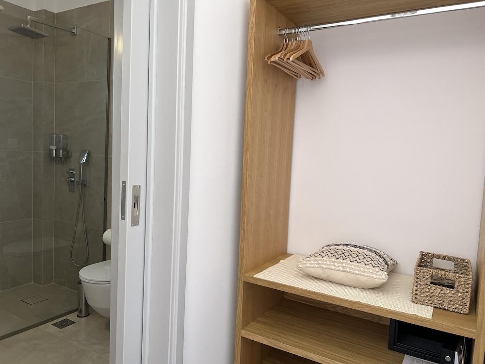 KYTHERA BEACH APARTMENTS