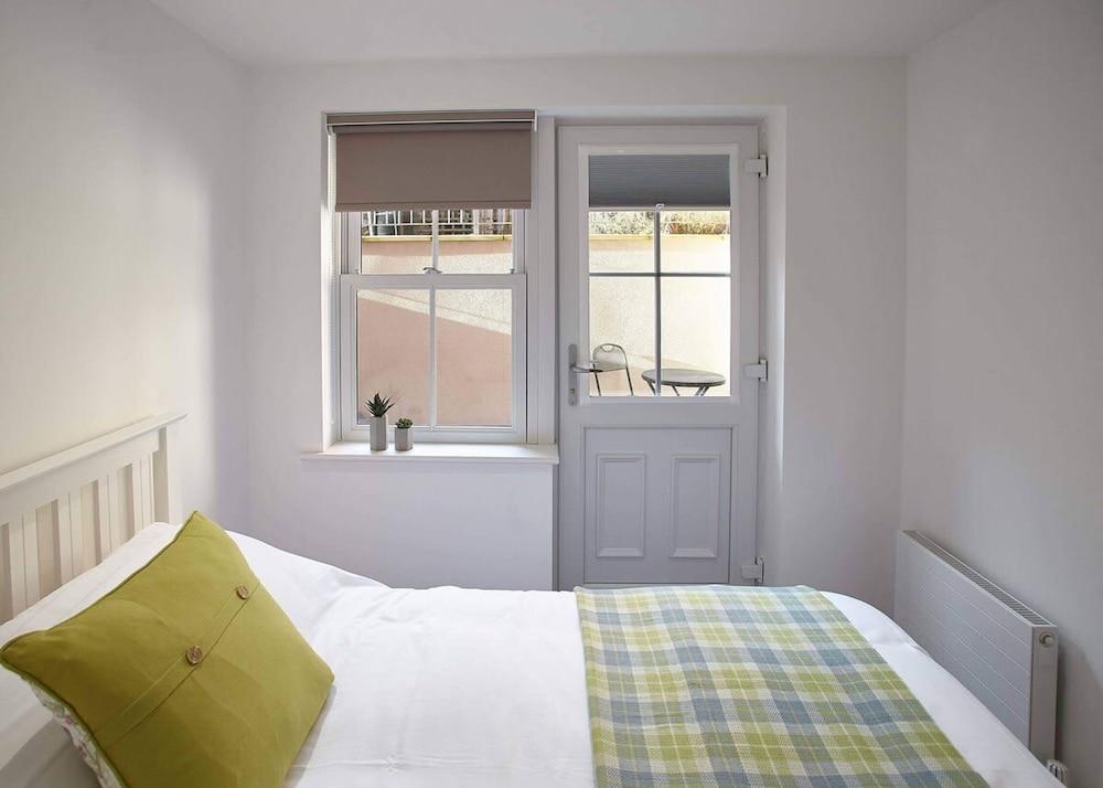 Host Stay Park View Apartment