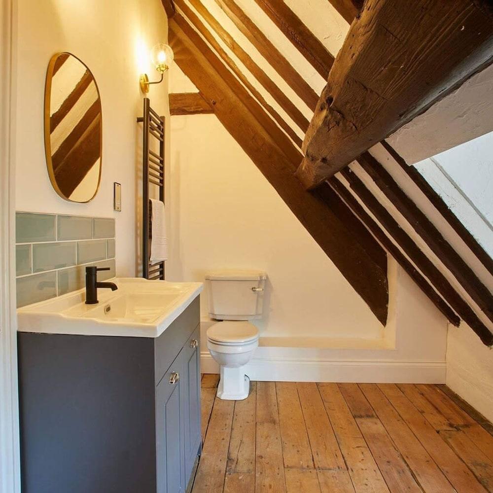 Host Stay The Coach House