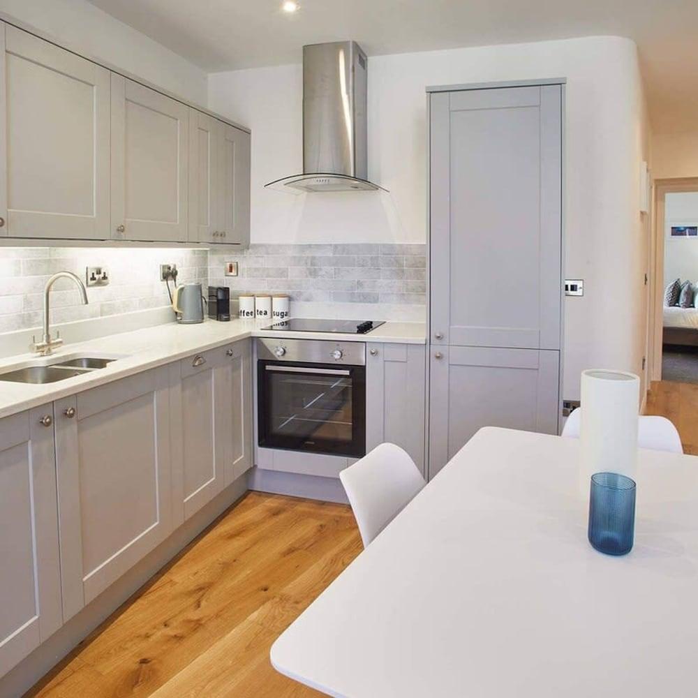 Host Stay The Old Sweet Shop