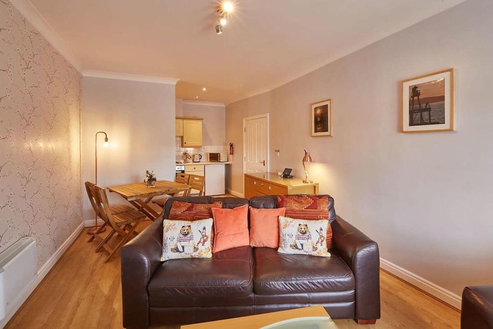 Host Stay Seal Watch