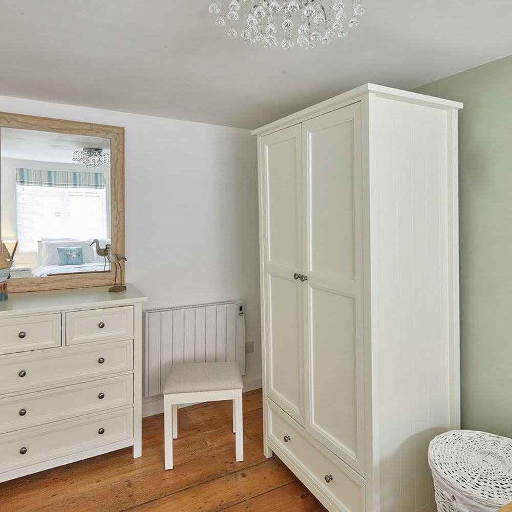 Host Stay Dolphin Cottage 1736