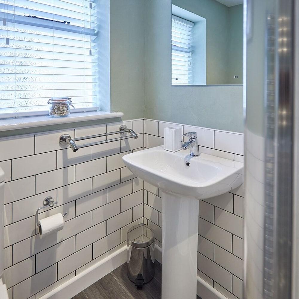 Host Stay Dolphin Cottage 1736