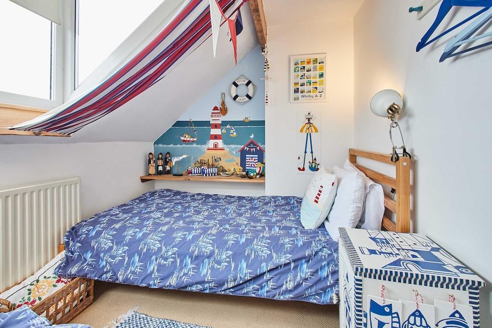 Host Stay Esk View Cottage