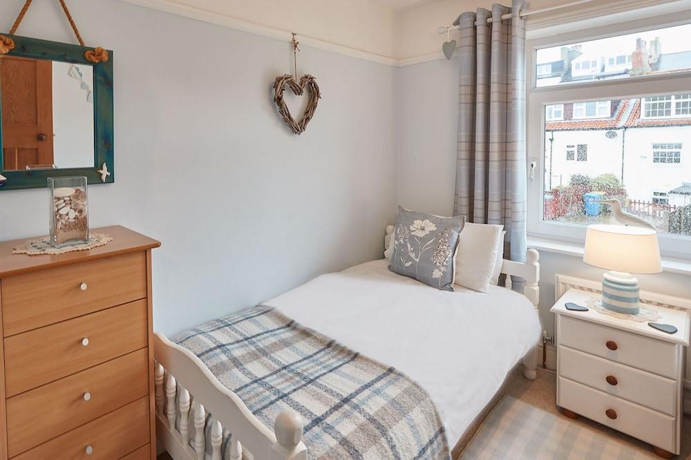 Host Stay Tenby Cottage
