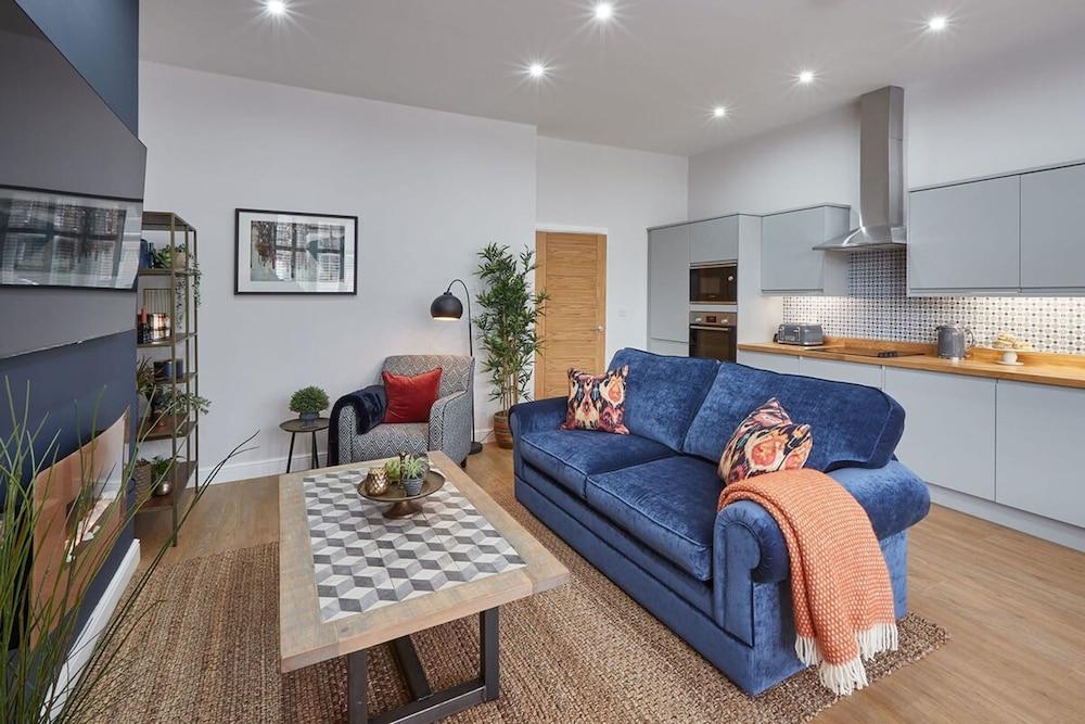 Host Stay Green View