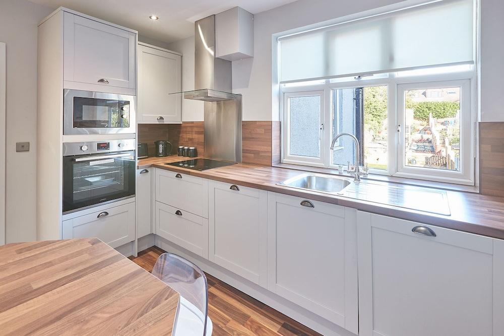 Host Stay Baslow Road Serviced Apartment