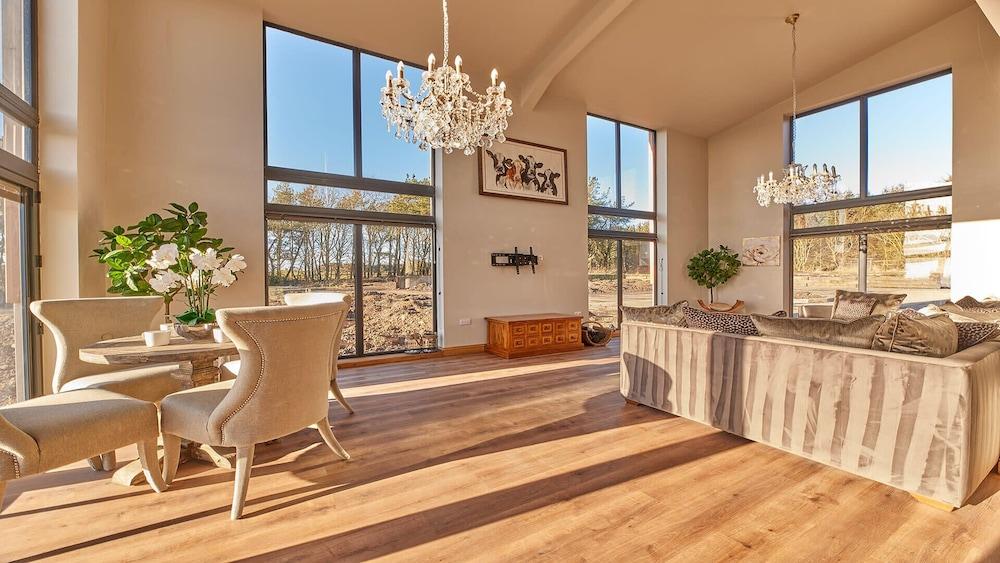 Host Stay The Gathering