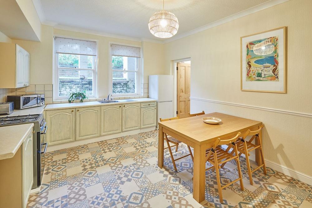 Host Stay The Garden Flat