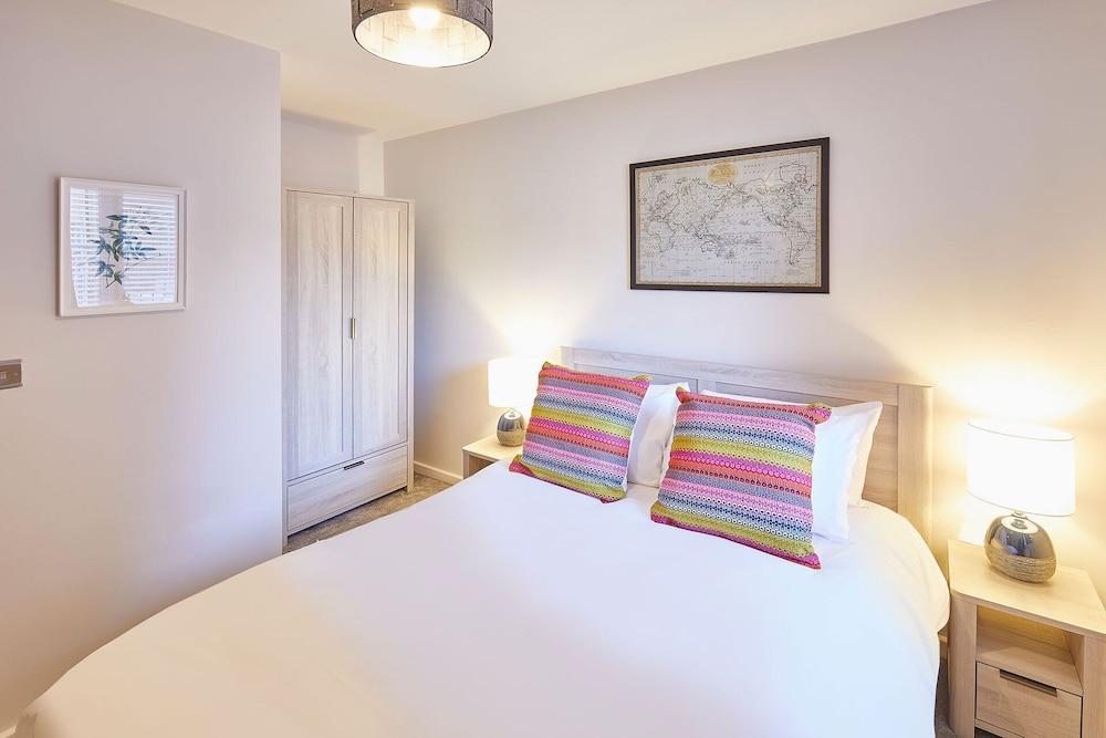 Host Stay Jet Cottage Spa Well