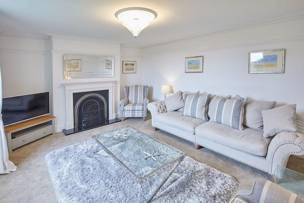 Host Stay Bay View House