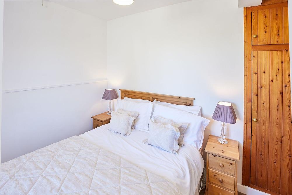 Host Stay Martinmas Cottage