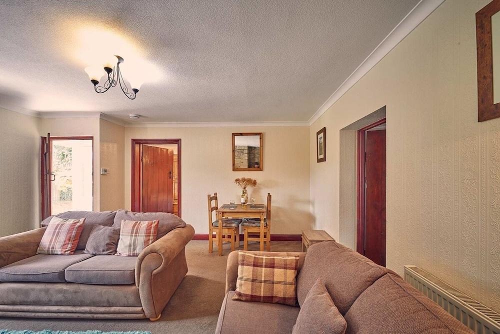 Host Stay No 3 Rose Cottage