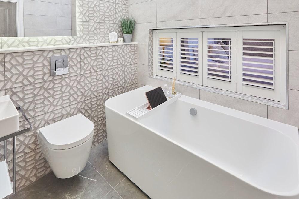 Host Stay The Stables