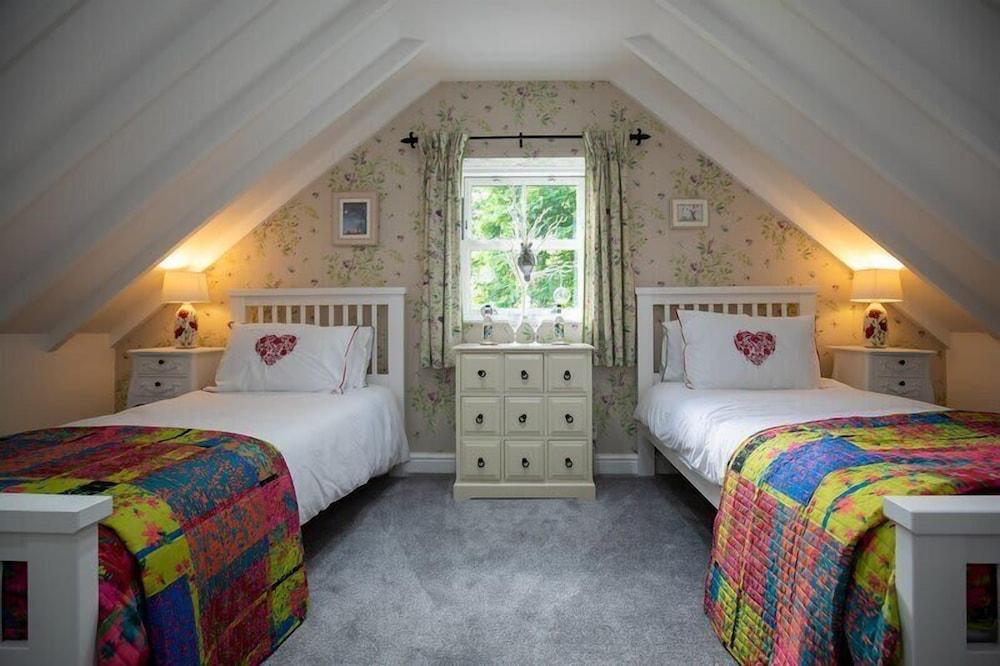 Host Stay Millfield Cottage