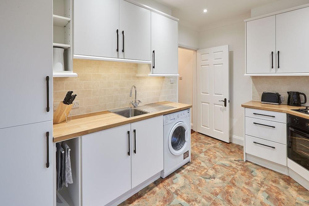 Host Stay Thamesview