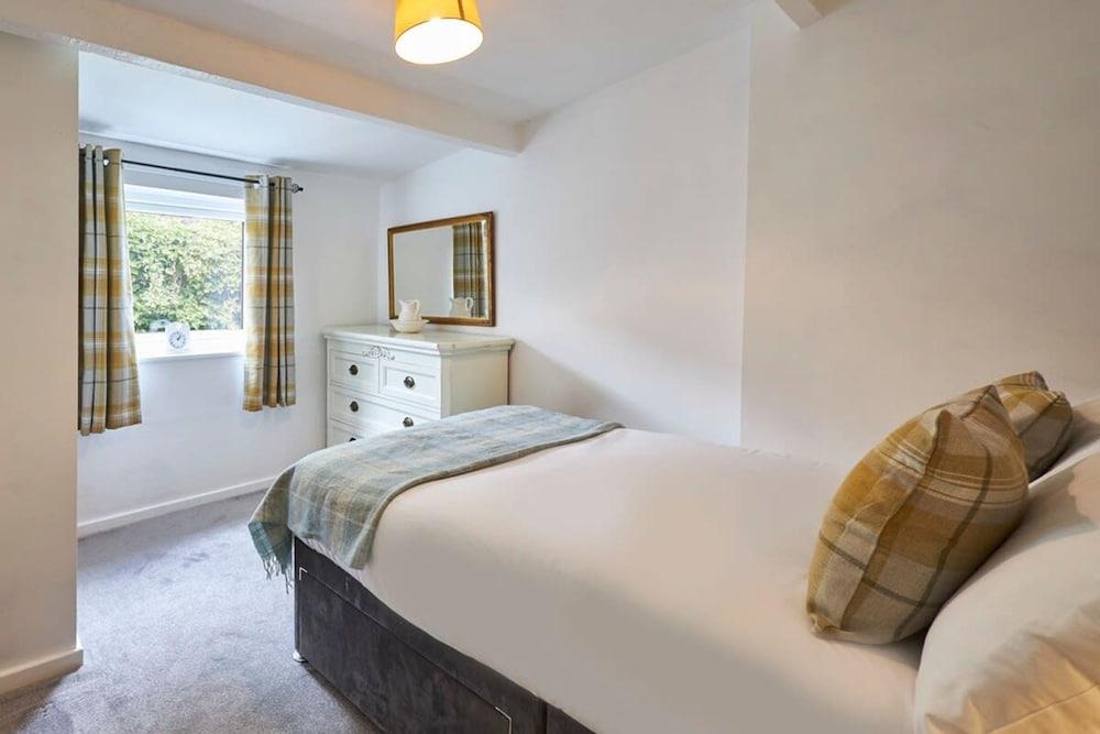 Host Stay Daisy s Cottage