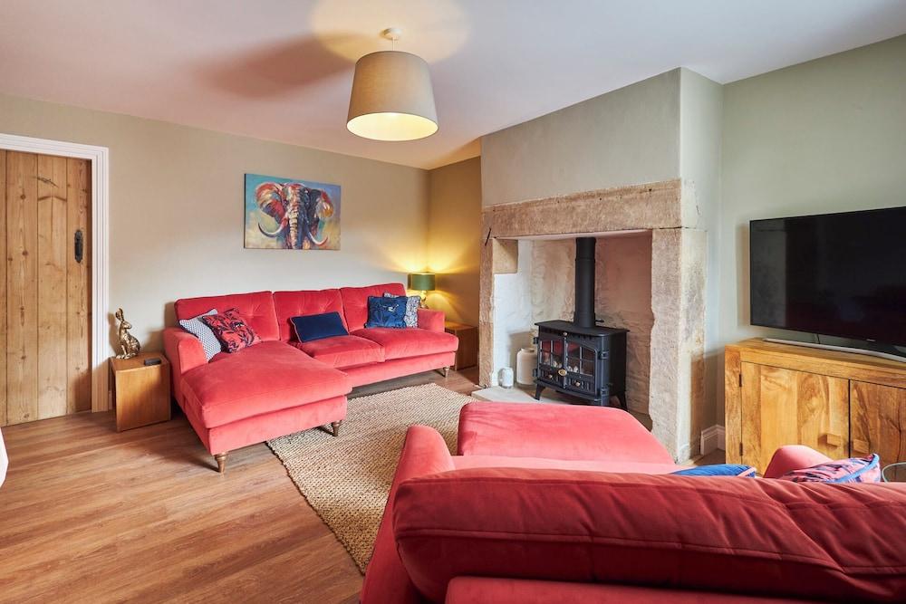 Host Stay North Cottage