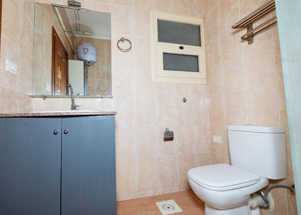 Al makramia compound