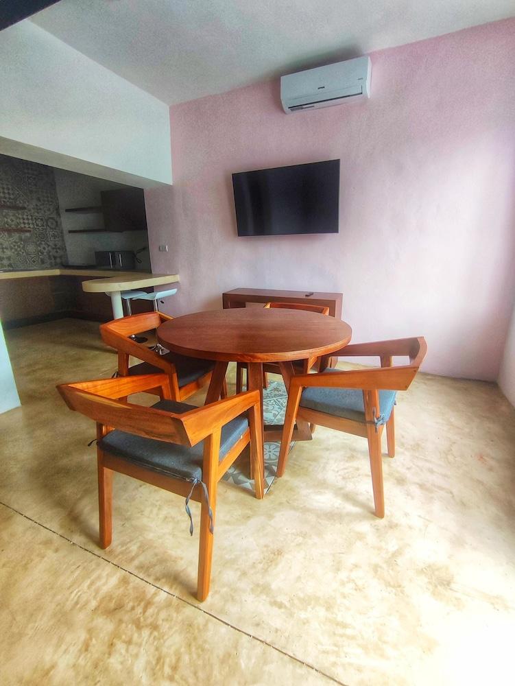 Apartamentos Casa Esquina