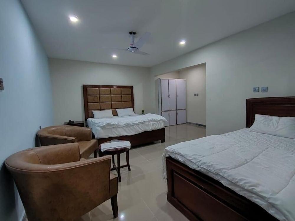 Alpha Hotel & Restaurant