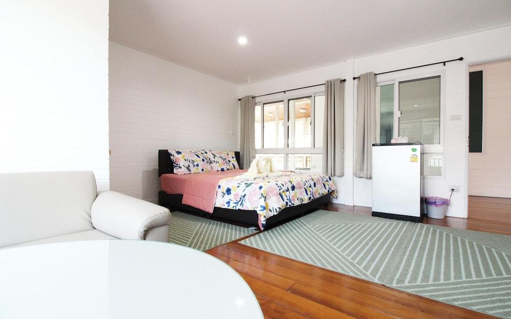 Room-baan Khunphiphit Homestay No2322